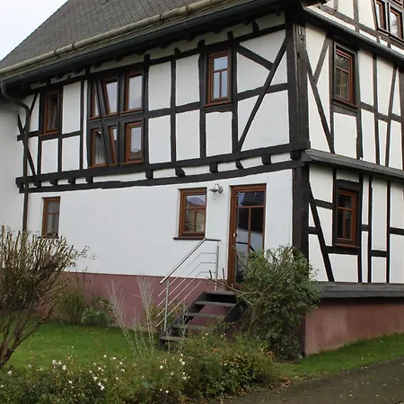 Romantisches Fachwerkhaus Zwischen Rhein Und Mosel Beltheim