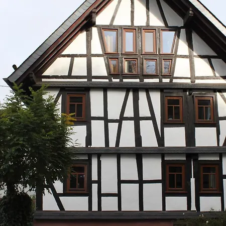 Romantisches Fachwerkhaus Zwischen Rhein Und Mosel